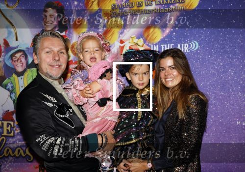 Amsterdam 19 oktober 2024
Premiere de grote Sinterklaasfilm in Tuschinski. Jan Dulles met zijn vrouw en kinderen