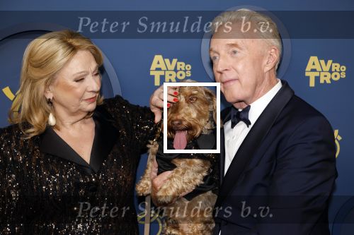 Amsterdam 17 oktober 2024
Het televizierring gala 2024  in carre . Andre v Duin won een Oeuvre ring . Hij kwam samen met vriend Fernando en Janny v d Heijden en haar hondje Nhaan