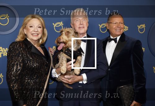 Amsterdam 17 oktober 2024
Het televizierring gala 2024  in carre . Andre v Duin won een Oeuvre ring . Hij kwam samen met vriend Fernando en Janny v d Heijden en haar hondje Nhaan