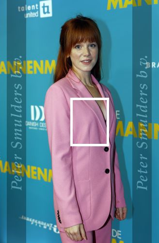 Amsterdam 14 oktober 2024
Premiere de Mannenmaker in Tuschinski met in de hoofdrollen oa Katja Schuurman Eva v d Wijdeven Leo Alkemade Georgina Verbaan Melissas Drost Huub Smit Yasmin Karssing en Rene Watzema . Jolijn Henneman