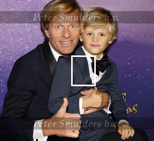 Amsterdam 19 oktober 2024
Premiere de grote Sinterklaasfilm in Tuschinski. Joris Lammers kwam met zijn zoontje