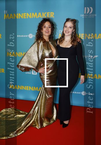 Amsterdam 14 oktober 2024
Premiere de Mannenmaker in Tuschinski met in de hoofdrollen oa Katja Schuurman Eva v d Wijdeven Leo Alkemade Georgina Verbaan Melissas Drost Huub Smit Yasmin Karssing en Rene Watzema . Katja Schuurman en dochter Sammie Romer