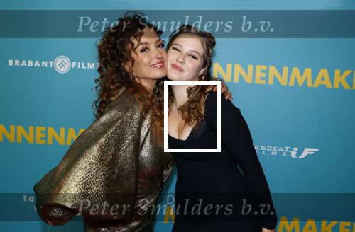 Amsterdam 14 oktober 2024
Premiere de Mannenmaker in Tuschinski met in de hoofdrollen oa Katja Schuurman Eva v d Wijdeven Leo Alkemade Georgina Verbaan Melissas Drost Huub Smit Yasmin Karssing en Rene Watzema . Katja Schuurman en dochter Sammie Romer