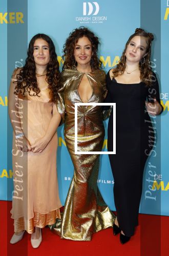 Amsterdam 14 oktober 2024
Premiere de Mannenmaker in Tuschinski met in de hoofdrollen oa Katja Schuurman Eva v d Wijdeven Leo Alkemade Georgina Verbaan Melissas Drost Huub Smit Yasmin Karssing en Rene Watzema . Katja Schuurman en dochter Sammie Romer