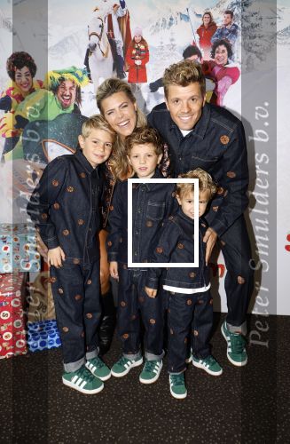 Utrecht 13 oktober 2024
Premiere de club van sinterklaas in Utrecht. Kim Kotter en Jaap Reesema en hun kinderen