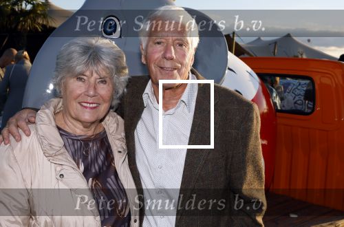 Hilversum 4 oktober 2024
Feestje Nicole des Bouvrie op de sterfdag van haar vader Jan des Bouvrie . Klaas Wiltink kwam met zijn vrouw