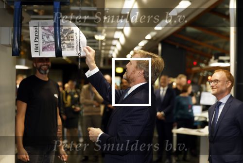 Amsterdam 10 oktober 2024
Koning Willem Alexander opent het HQ van DPG Media / Mediavaert . Aanwezig namend de GPD Christian v Thillo ( Executive Chairman van DPG Media ) en Erik Roddenhof (CEO DPG Media ).
