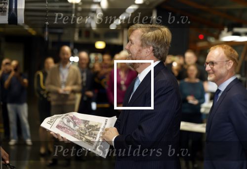 Amsterdam 10 oktober 2024
Koning Willem Alexander opent het HQ van DPG Media / Mediavaert . Aanwezig namend de GPD Christian v Thillo ( Executive Chairman van DPG Media ) en Erik Roddenhof (CEO DPG Media ).