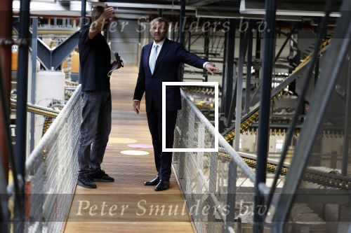 Amsterdam 10 oktober 2024
Koning Willem Alexander opent het HQ van DPG Media / Mediavaert . Aanwezig namend de GPD Christian v Thillo ( Executive Chairman van DPG Media ) en Erik Roddenhof (CEO DPG Media ).