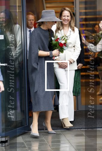 Amsterdam 1 oktober 2024
Koningin Maxima arriveert in haar Audi A8 bij de nationale Ballet acadamy ..De koningin opent het nieuwe gebouw van de internationale opleiding op het gebied van klassieke academische dans