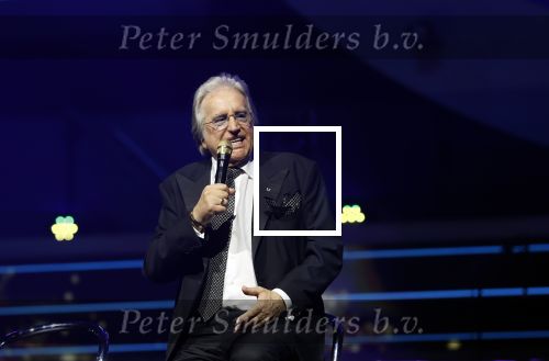 Rotterdam 18 oktober 2024
Frans Bauer treedt voor de 52e keer in ahoy op . Hij tradt oa samen op met zijn zoons Christiaan Frans jr en Jan . Ook Mariska Bauer trad op met Patty Brard . Verder aanwezig Lee Towers Billy Dans Django Wagner Chantal janzen Amar  en Sieneke. Ook de moeder van Frans en moeder van mariska waren aanwezig en zaten op de eerste rij .