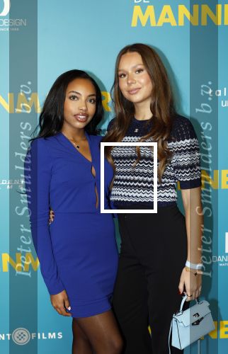 Amsterdam 14 oktober 2024
Premiere de Mannenmaker in Tuschinski met in de hoofdrollen oa Katja Schuurman Eva v d Wijdeven Leo Alkemade Georgina Verbaan Melissas Drost Huub Smit Yasmin Karssing en Rene Watzema .  Lina Houtman en een vriendin