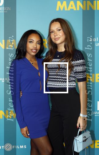 Amsterdam 14 oktober 2024
Premiere de Mannenmaker in Tuschinski met in de hoofdrollen oa Katja Schuurman Eva v d Wijdeven Leo Alkemade Georgina Verbaan Melissas Drost Huub Smit Yasmin Karssing en Rene Watzema .  Lina Houtman en een vriendin