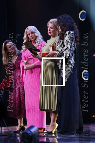 Amsterdam 17 oktober 2024
Het televizierring gala 2024  in carre . De gooische vrouwen Linda de Mol Susan Visser Lies Visschedijk en Tjitske Reidinga