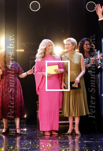 Amsterdam 17 oktober 2024
Het televizierring gala 2024  in carre . De gooische vrouwen Linda de Mol Susan Visser Lies Visschedijk en Tjitske Reidinga