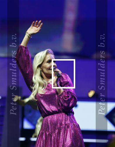 Rotterdam 18 oktober 2024
Frans Bauer treedt voor de 52e keer in ahoy op . Hij tradt oa samen op met zijn zoons Christiaan Frans jr en Jan . Ook Mariska Bauer trad op met Patty Brard . Verder aanwezig Lee Towers Billy Dans Django Wagner Chantal janzen Amar  en Sieneke. Ook de moeder van Frans en moeder van mariska waren aanwezig en zaten op de eerste rij .