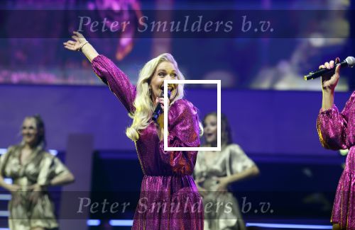 Rotterdam 18 oktober 2024
Frans Bauer treedt voor de 52e keer in ahoy op . Hij tradt oa samen op met zijn zoons Christiaan Frans jr en Jan . Ook Mariska Bauer trad op met Patty Brard . Verder aanwezig Lee Towers Billy Dans Django Wagner Chantal janzen Amar  en Sieneke. Ook de moeder van Frans en moeder van mariska waren aanwezig en zaten op de eerste rij .