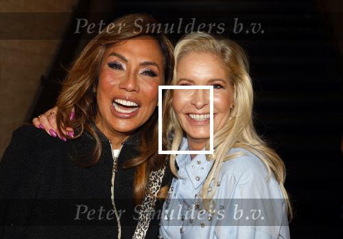 Rotterdam 18 oktober 2024
Frans Bauer treedt voor de 52e keer in ahoy op . Hij tradt oa samen op met zijn zoons Christiaan Frans jr en Jan . Ook Mariska Bauer trad op met Patty Brard . Verder aanwezig Lee Towers Billy Dans Django Wagner Chantal janzen Amar  en Sieneke. Ook de moeder van Frans en moeder van mariska waren aanwezig en zaten op de eerste rij .