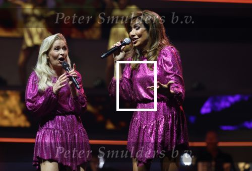 Rotterdam 18 oktober 2024
Frans Bauer treedt voor de 52e keer in ahoy op . Hij tradt oa samen op met zijn zoons Christiaan Frans jr en Jan . Ook Mariska Bauer trad op met Patty Brard . Verder aanwezig Lee Towers Billy Dans Django Wagner Chantal janzen Amar  en Sieneke. Ook de moeder van Frans en moeder van mariska waren aanwezig en zaten op de eerste rij .