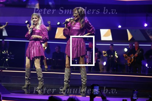 Rotterdam 18 oktober 2024
Frans Bauer treedt voor de 52e keer in ahoy op . Hij tradt oa samen op met zijn zoons Christiaan Frans jr en Jan . Ook Mariska Bauer trad op met Patty Brard . Verder aanwezig Lee Towers Billy Dans Django Wagner Chantal janzen Amar  en Sieneke. Ook de moeder van Frans en moeder van mariska waren aanwezig en zaten op de eerste rij .