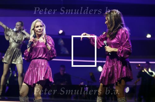 Rotterdam 18 oktober 2024
Frans Bauer treedt voor de 52e keer in ahoy op . Hij tradt oa samen op met zijn zoons Christiaan Frans jr en Jan . Ook Mariska Bauer trad op met Patty Brard . Verder aanwezig Lee Towers Billy Dans Django Wagner Chantal janzen Amar  en Sieneke. Ook de moeder van Frans en moeder van mariska waren aanwezig en zaten op de eerste rij .
