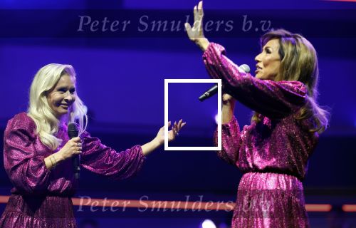 Rotterdam 18 oktober 2024
Frans Bauer treedt voor de 52e keer in ahoy op . Hij tradt oa samen op met zijn zoons Christiaan Frans jr en Jan . Ook Mariska Bauer trad op met Patty Brard . Verder aanwezig Lee Towers Billy Dans Django Wagner Chantal janzen Amar  en Sieneke. Ook de moeder van Frans en moeder van mariska waren aanwezig en zaten op de eerste rij .