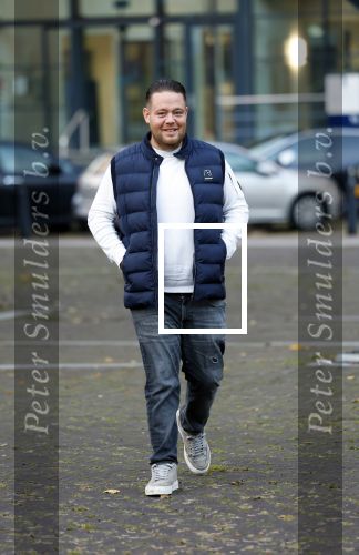 Utrecht 15 oktober 2024
Peter Gillis en zijn vriendin Wendy v Hout bij de rechtbank van Utrecht waar Wendy een rechtszaak heeft met haar ex die filpjes van haar online heeft gezet . Ook Mark Gillis was aanwezig . Haar ex partner kwam niet opdagen .