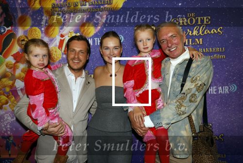 Amsterdam 19 oktober 2024
Premiere de grote Sinterklaasfilm in Tuschinski. Martien Meiland kwam met Maxime Meiland Leroy Molkenboer boer en hun kinderen