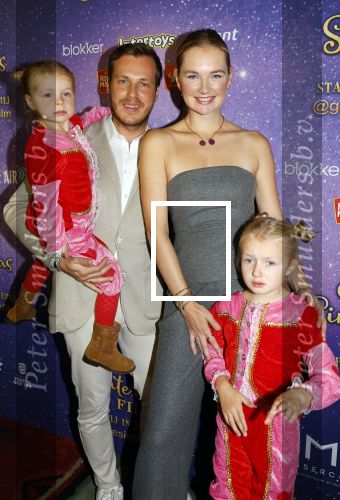 Amsterdam 19 oktober 2024
Premiere de grote Sinterklaasfilm in Tuschinski. Martien Meiland kwam met Maxime Meiland Leroy Molkenboer boer en hun kinderen