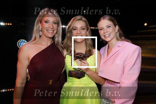 Amsterdam 17 oktober 2024
Het televizierring gala 2024  in carre . Merel Ek kwam met Heleen Hendriks Noa Vahle en Sam Haegens
