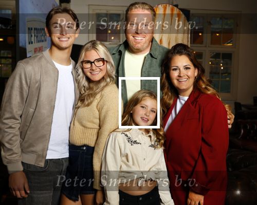 Amsterdam 21 oktober 2024
Presentatie nieuwe prograama de Frogers bij TLC. Aanwezig Natasja Froger Rene Froger Didier Froger met vriendin Sammy Verheij Maxim Froger en vriendin Ruby v Wanrooij . Ook aanwezig Danny Froger met vriendin Ann Dominique Wilten en Natascha Froger en partner Matthijs Timmermans .