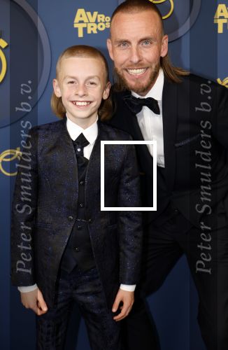 Amsterdam 17 oktober 2024
Het televizierring gala 2024  in carre . nathan Rutjes met zoon Levezzi