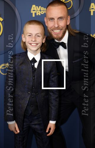 Amsterdam 17 oktober 2024
Het televizierring gala 2024  in carre . nathan Rutjes met zoon Levezzi