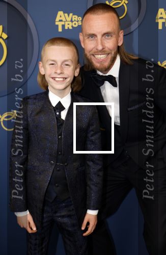 Amsterdam 17 oktober 2024
Het televizierring gala 2024  in carre . nathan Rutjes met zoon Levezzi