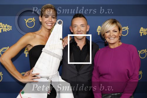 Amsterdam 17 oktober 2024
Het televizierring gala 2024  in carre . Nicolette Kluijver en Arjan Voer ern Caroline Tensen