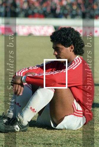 Tokio, 9 t/m 12 December 1988 PSV-Nacional Montevideo (Uruguay)
Met eindstand 1-1 na verlenging 2-2 en via een 6-7 verlies in penaltys.
PSV had 4 x de kans om winnaar te zien en uiteindelijk is het niet gelukt.
0-1 Ostolaza, 1-1 Romario , in de 110e minuut Ronald Koeman 2-1 en in de 119e min wederom Ostolaza 2-2
Wedstrijd werd gespeeld in tokio voor 62000 toeschouwers

Foto Peter Smulders BV
