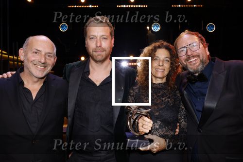 Amsterdam 17 oktober 2024
Het televizierring gala 2024  in carre . Paula v d Oest met Mark v Eeuwen Alain de Levita en