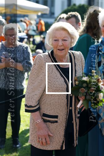 Soestdijk 5 oktober 2024
Prinses Beatrix bij wandeltocht voor het Beatrix Spierfonds op Paleis Soestdijk.