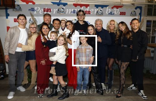 Amsterdam 21 oktober 2024
Presentatie nieuwe prograama de Frogers bij TLC. Aanwezig Natasja Froger Rene Froger Didier Froger met vriendin Sammy Verheij Maxim Froger en vriendin Ruby v Wanrooij . Ook aanwezig Danny Froger met vriendin Ann Dominique Wilten en Natascha Froger en partner Matthijs Timmermans .