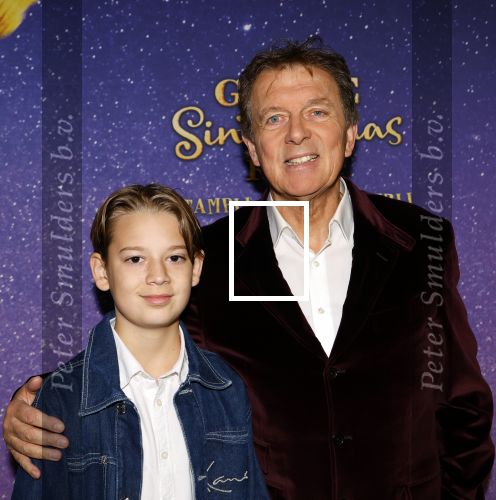 Amsterdam 19 oktober 2024
Premiere de grote Sinterklaasfilm in Tuschinski. Robert ten Brink met kleinzoon