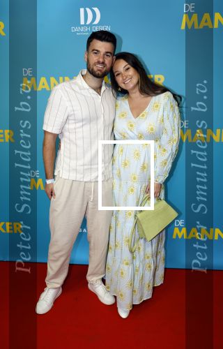Amsterdam 14 oktober 2024
Premiere de Mannenmaker in Tuschinski met in de hoofdrollen oa Katja Schuurman Eva v d Wijdeven Leo Alkemade Georgina Verbaan Melissas Drost Huub Smit Yasmin Karssing en Rene Watzema . Robin Frings met partner