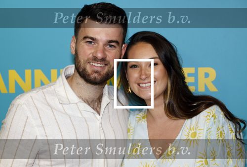 Amsterdam 14 oktober 2024
Premiere de Mannenmaker in Tuschinski met in de hoofdrollen oa Katja Schuurman Eva v d Wijdeven Leo Alkemade Georgina Verbaan Melissas Drost Huub Smit Yasmin Karssing en Rene Watzema . Robin Frings met partner