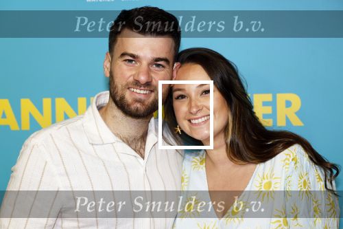 Amsterdam 14 oktober 2024
Premiere de Mannenmaker in Tuschinski met in de hoofdrollen oa Katja Schuurman Eva v d Wijdeven Leo Alkemade Georgina Verbaan Melissas Drost Huub Smit Yasmin Karssing en Rene Watzema . Robin Frings met partner