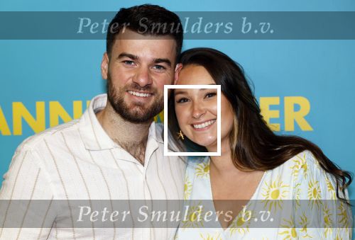 Amsterdam 14 oktober 2024
Premiere de Mannenmaker in Tuschinski met in de hoofdrollen oa Katja Schuurman Eva v d Wijdeven Leo Alkemade Georgina Verbaan Melissas Drost Huub Smit Yasmin Karssing en Rene Watzema . Robin Frings met partner