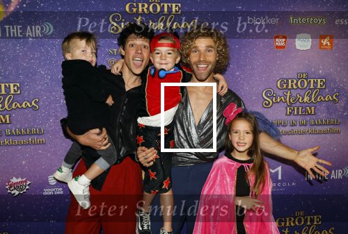 Amsterdam 19 oktober 2024
Premiere de grote Sinterklaasfilm in Tuschinski. Sem Ben Yakar met Martijn Stoffers en hun neefjes