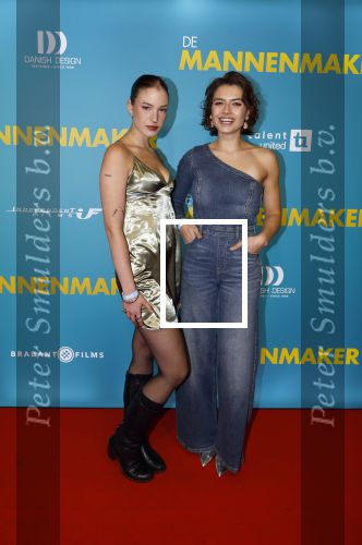 Amsterdam 14 oktober 2024
Premiere de Mannenmaker in Tuschinski met in de hoofdrollen oa Katja Schuurman Eva v d Wijdeven Leo Alkemade Georgina Verbaan Melissas Drost Huub Smit Yasmin Karssing en Rene Watzema . Sophie Bouquet