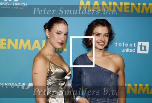 Amsterdam 14 oktober 2024
Premiere de Mannenmaker in Tuschinski met in de hoofdrollen oa Katja Schuurman Eva v d Wijdeven Leo Alkemade Georgina Verbaan Melissas Drost Huub Smit Yasmin Karssing en Rene Watzema . Sophie Bouquet