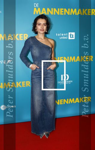 Amsterdam 14 oktober 2024
Premiere de Mannenmaker in Tuschinski met in de hoofdrollen oa Katja Schuurman Eva v d Wijdeven Leo Alkemade Georgina Verbaan Melissas Drost Huub Smit Yasmin Karssing en Rene Watzema . Sophie Bouquet