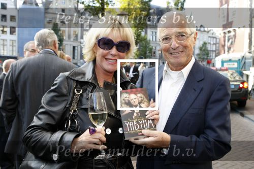 Amsterdam 8 november 2009
Presentatie boek Theo Heuft over zijn leven en Yab Yum. Theo met Sheila de Vries
Peter Smulders bv