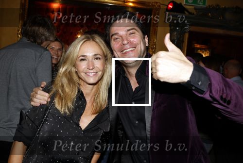 Amsterdam 19 oktober 2024
Presentatie van de nieuwe proffesionele muziek oortjes van Breggz in het pand waar voormalig Yab Yum zat . Xander de Buisonje is de founder van Breggz . Ze zijn in de USA uitgeroepen totm het beste produkt . Xander was er samen met zijn vrouw Sophie . Zoon Sem v Dijk en beste vriend draaiden er . Ook Erland Galjaard en Ronald Molendijk draaiden en set . Wendy v Dijk was ook aanwezig om naar haar mannen te kijken/luisteren.